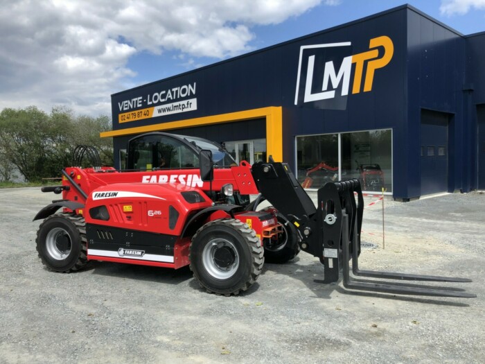 LMTP LOIRE MANUTENTION TP Devant La Facade 4 573