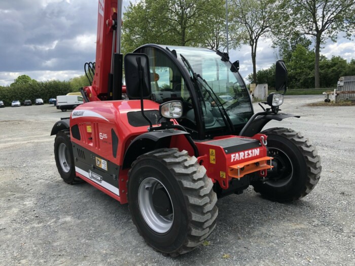 LMTP LOIRE MANUTENTION TP Face Avant Coté Droit 574